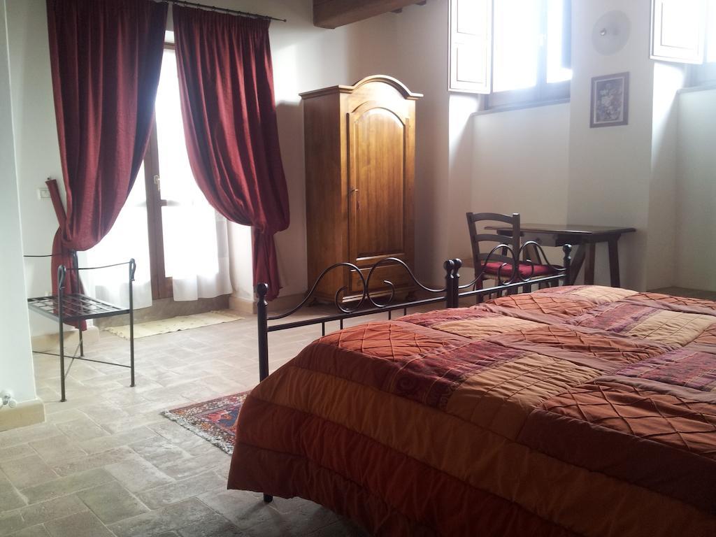 Bed and Breakfast Residenza Sant'Agnese Ассизи Номер фото